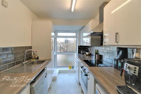 2 bedroom apartment to rent, The Squirrels, Belmont Hill, London