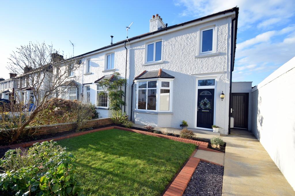 2 Brynteg Avenue, Bridgend, Bridgend... 4 bed end of terrace house £