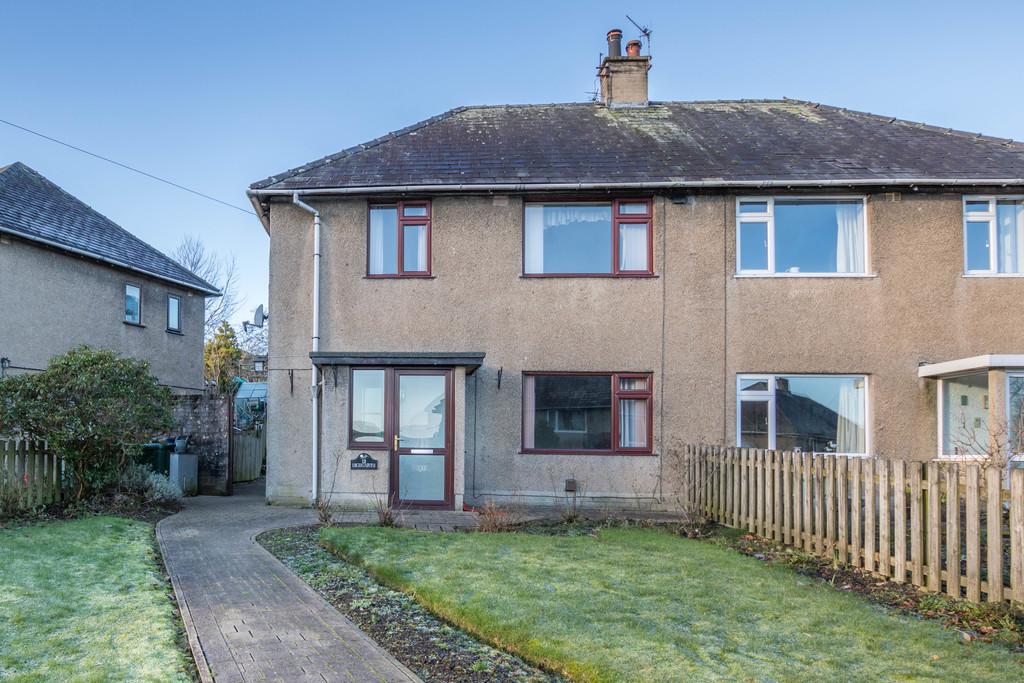12 High Garth, Kendal 3 bed semidetached house £220,000