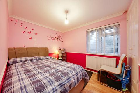 10 Broadwater Green, Laindon, Basildon, SS15 6BG