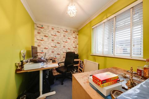 10 Broadwater Green, Laindon, Basildon, SS15 6BG