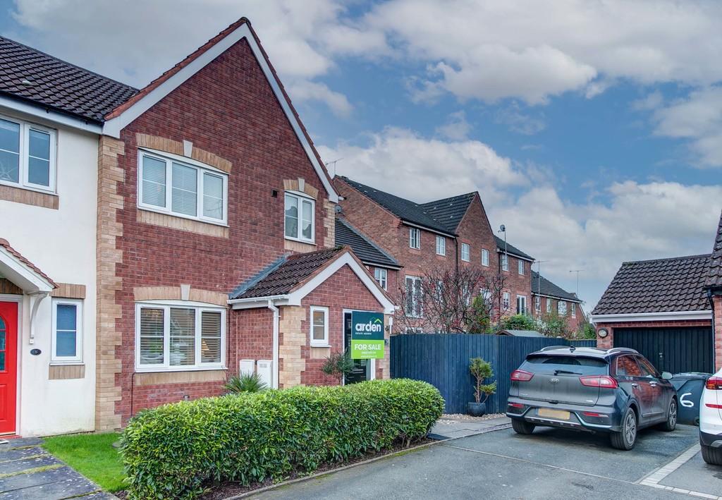 Pevensey Road, The Oakalls, Bromsgrove, B60 2RR 3 bed semidetached