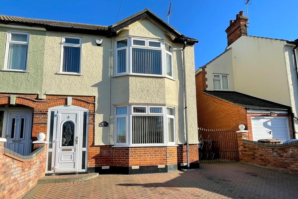 Westholme Road, Ipswich IP1 4HQ 3 bed semidetached house £300,000