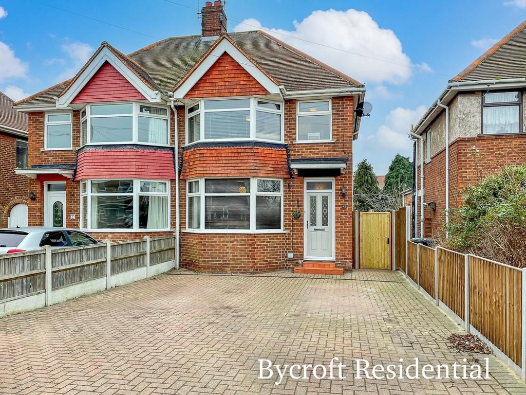 Middleton Road, Gorleston 3 bed semidetached house £300,000