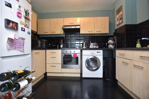 15 Reverend Close, Harrow, HA2 8DP
