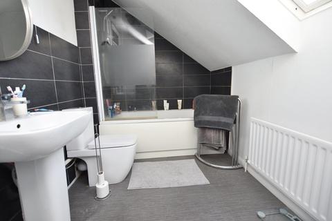 15 Reverend Close, Harrow, HA2 8DP