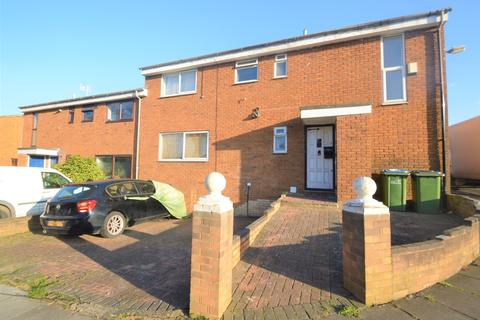 1 Strandfield Close, London, SE18 1LA
