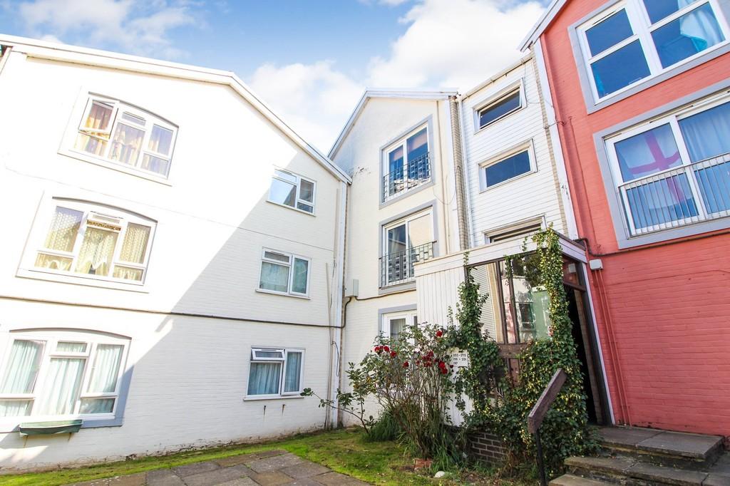 St. Leonards Road, Norwich 2 bed flat £675 pcm (£156 pw)