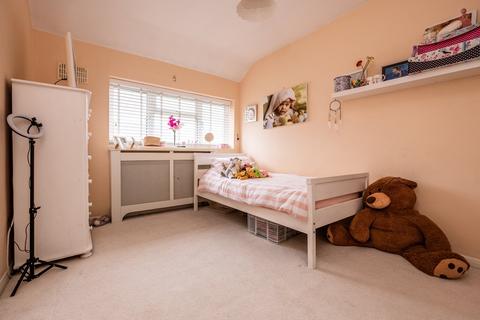 35 Greenhithe Close, Sidcup, DA15 8EE