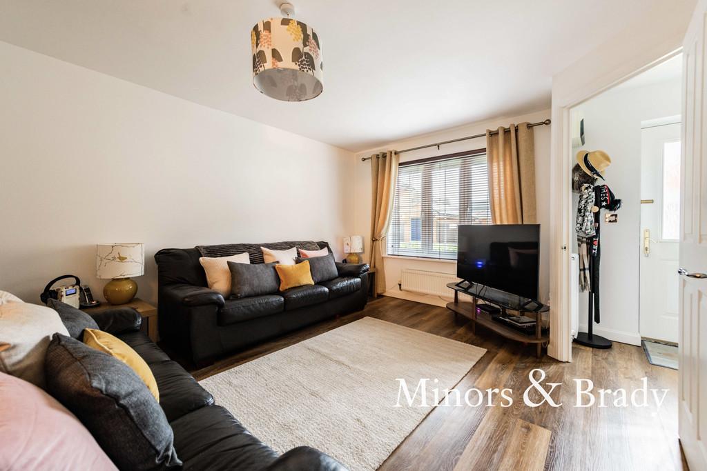 Windsor Park Gardens, Norwich 3 bed link detached house £300,000