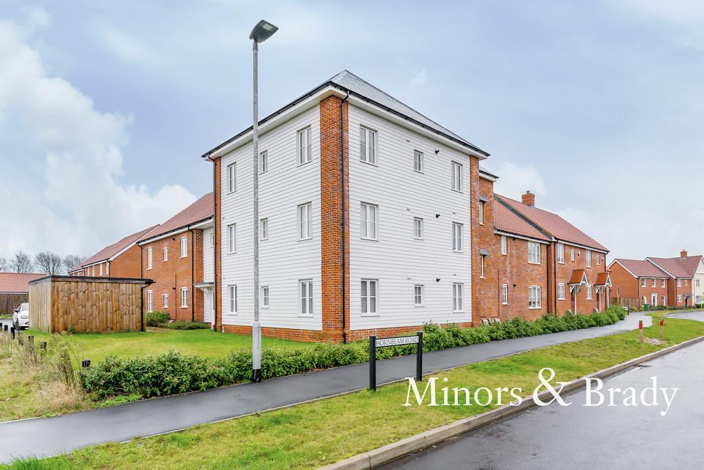 Smedley Close, North Walsham 2 bed apartment £195,000