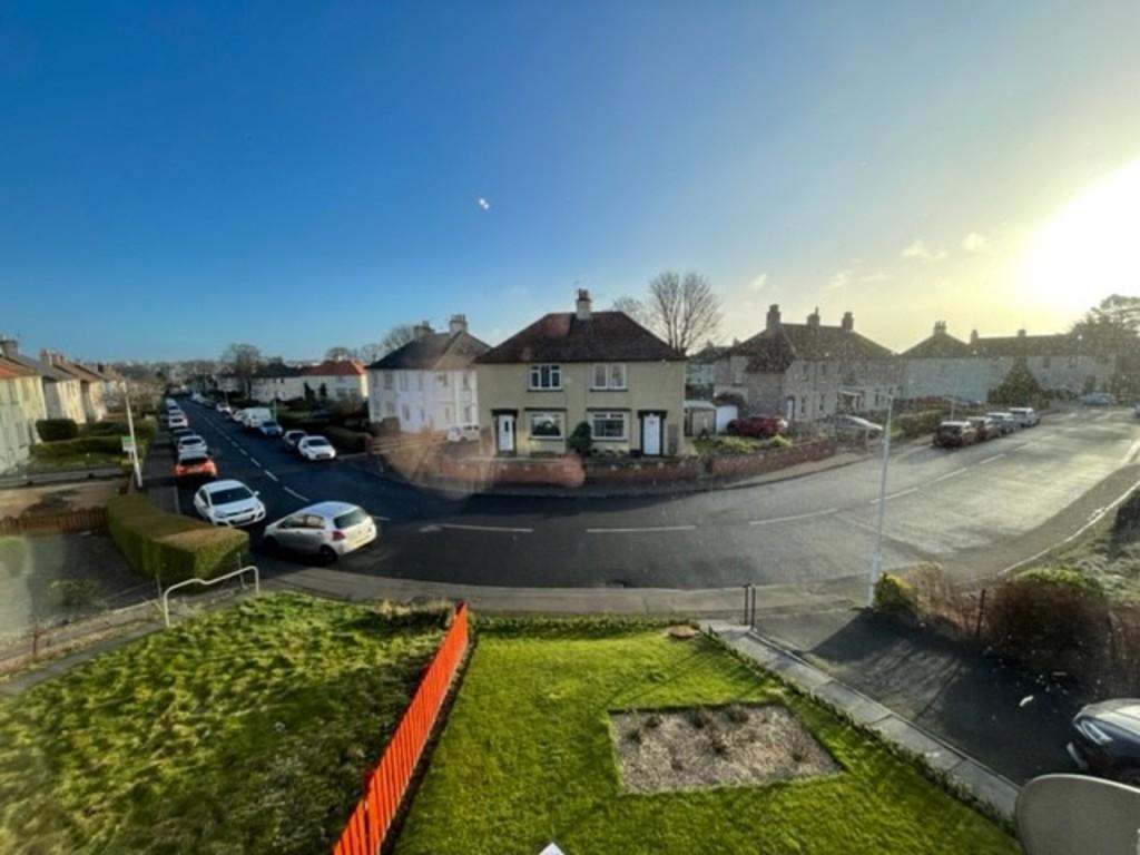 Winifred Street, Kirkcaldy 2 bed flat £75,000