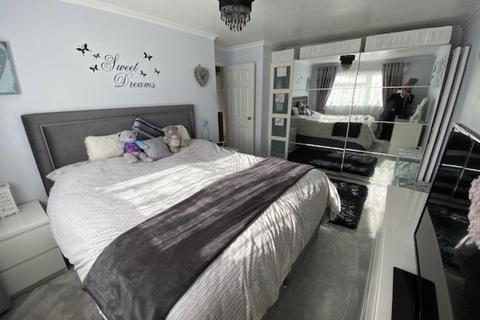 5 Chard Road, Clevedon, BS21 6LW