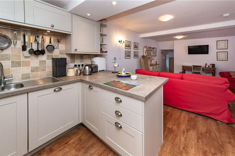 6 Dawsons Court, Settle, BD24 9RX