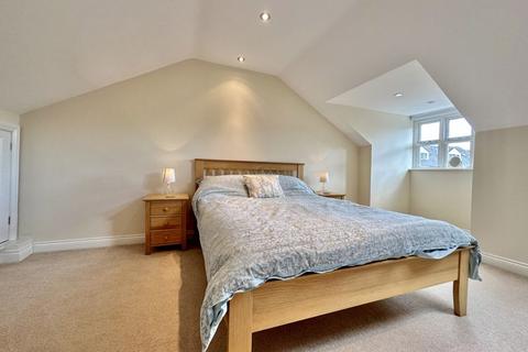 3 bedroom end of terrace house for sale - Redworth Court, Totnes
