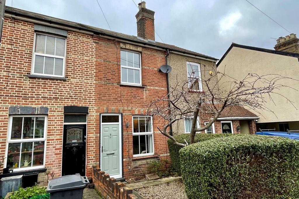 Upper Bridge Road, Chelmsford, CM2 2 bed cottage £1,250 pcm (£288 pw)