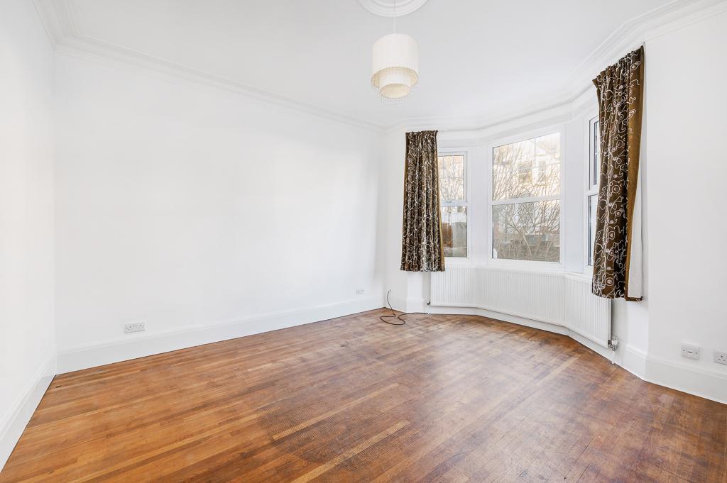 Grove Avenue, Hanwell, London, W7 3ES 5 bed semidetached house £