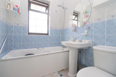 32 Grantham Road, Luton, LU4 8JX