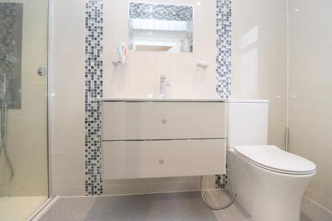 32 Grantham Road, Luton, LU4 8JX