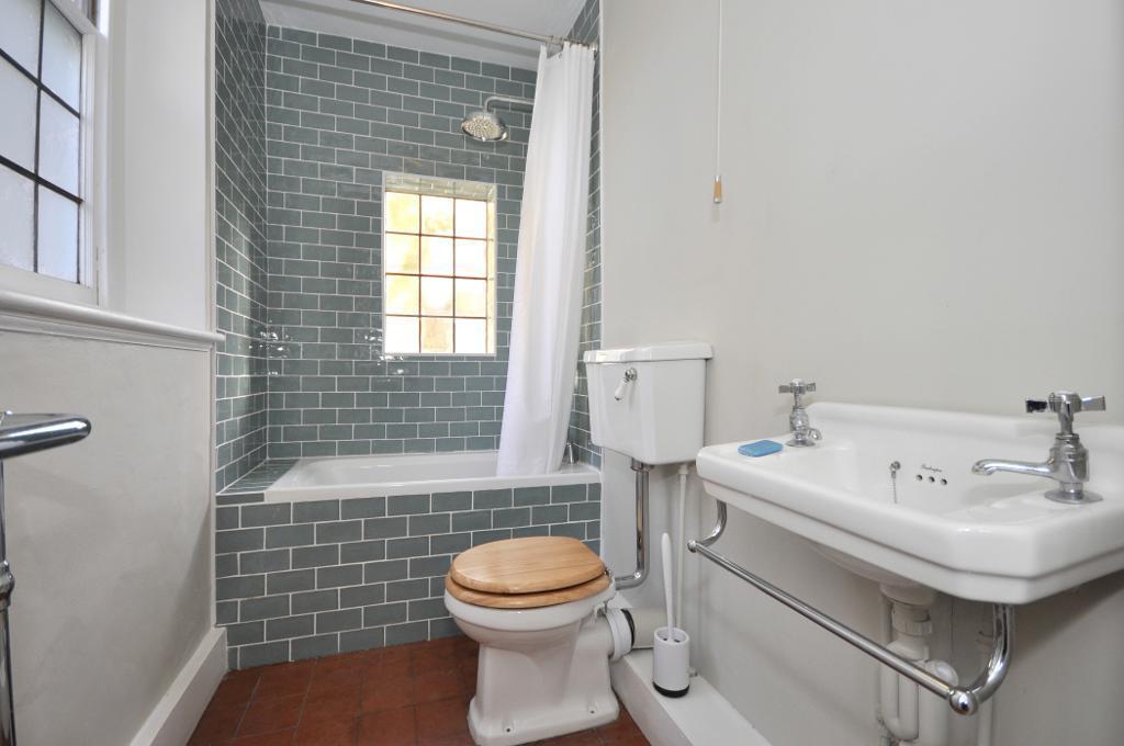 En-suite bathroom