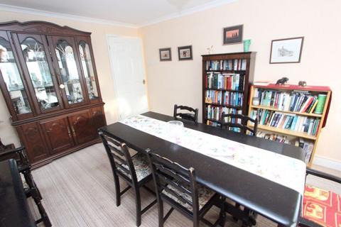 44 Denbigh Circle, Kinmel Bay, Rhyl, LL18 5HW