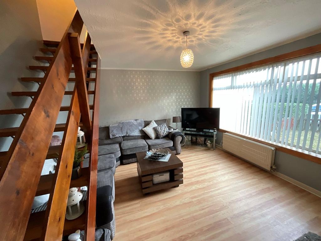 Greenloanings, Kirkcaldy, Fife, KY2 2 bed terraced house £74,995