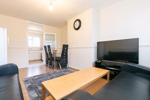 2 Vicarage Fields, Walton-on-thames, KT12 2EL