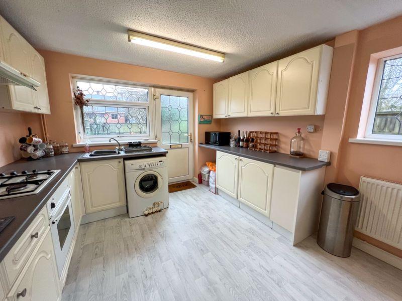 Diamond Close, Biddulph, ST8 6JP 2 bed semidetached house £159,950