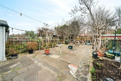 39 Sandringham Road, London, N22 6RB