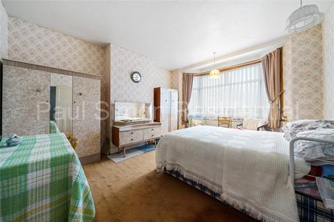 39 Sandringham Road, London, N22 6RB