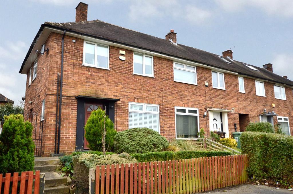 Fernbank Drive, Leeds, West Yorkshire 2 bed terraced house - £165,000