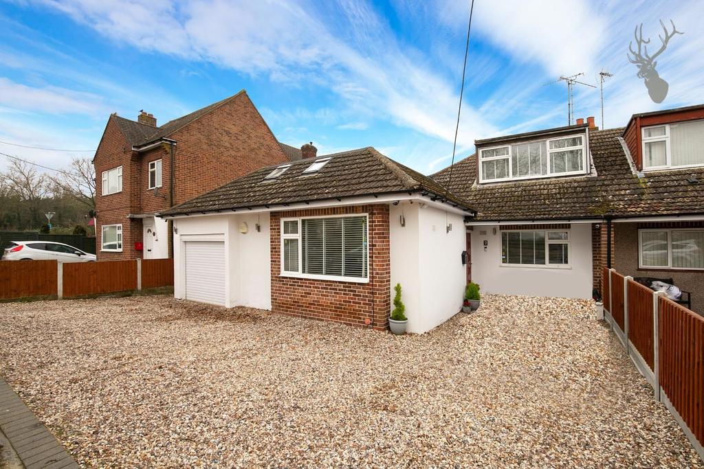 Weald Bridge Road, North Weald, Epping 3 bed semidetached bungalow £