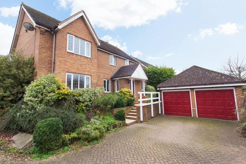 Beech Avenue, Chartham, Canterbury 4 bed detached house £575,000