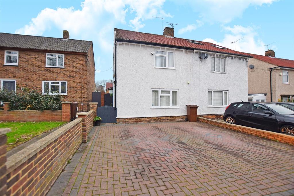 Hawthorne Avenue, Gillingham 2 bed semidetached house £290,000