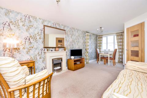 2 bedroom apartment for sale - McKinlay Court, Tresham Close, Kettering