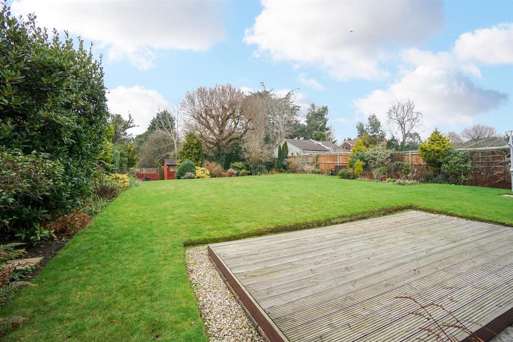 Gillsmans Park, St. Leonardsonsea 3 bed detached house £500,000