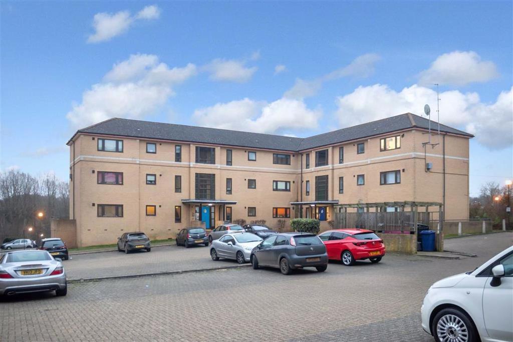 Albion Place, Central Milton Keynes... 2 bed apartment £200,000