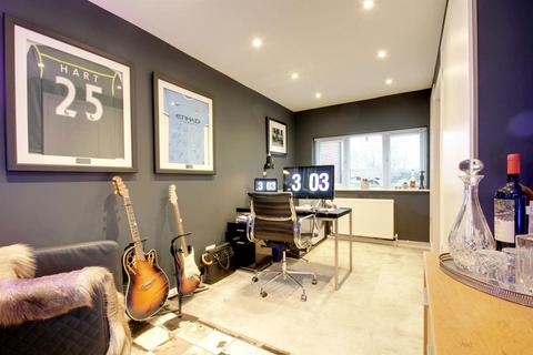 5 Beckets Square, Berkhamsted, HP4 1BZ