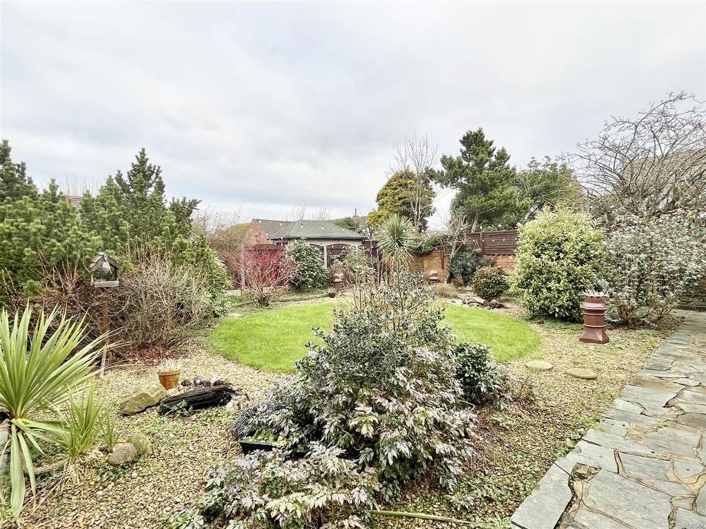 Edwinstowe Road, Lytham St Annes 4 bed detached bungalow £399,950