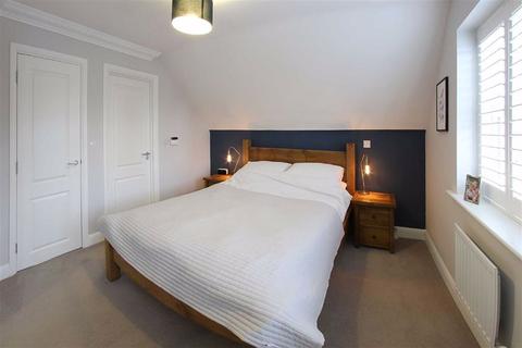 4 bedroom semi-detached house for sale - Mortimer Crescent, St. Albans, Hertfordshire