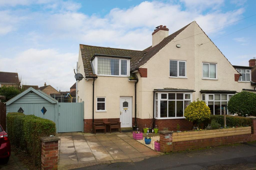 The Mount, Selby 3 bed semidetached house £250,000