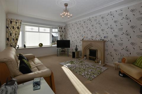14 Ashgate Road, Willerby, Hull, HU10 6HN