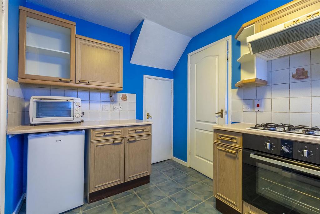 Kitchen (5)-HDR copy.jpg