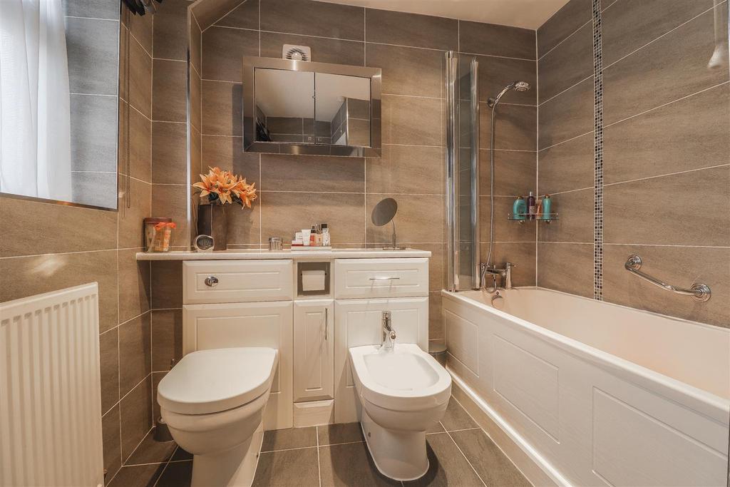 Family bathroom