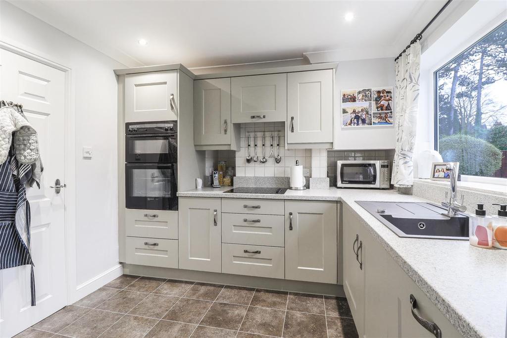 Re fitted kitchen