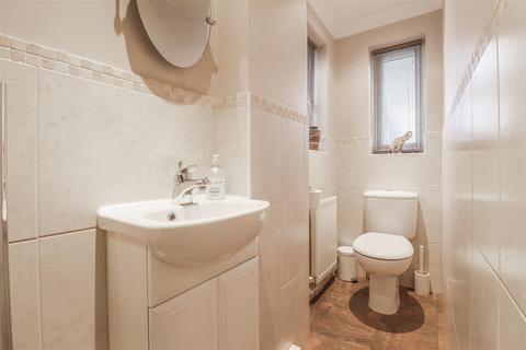6 Ivybridge, Broxbourne, EN10 7LH