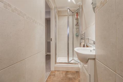 6 Ivybridge, Broxbourne, EN10 7LH