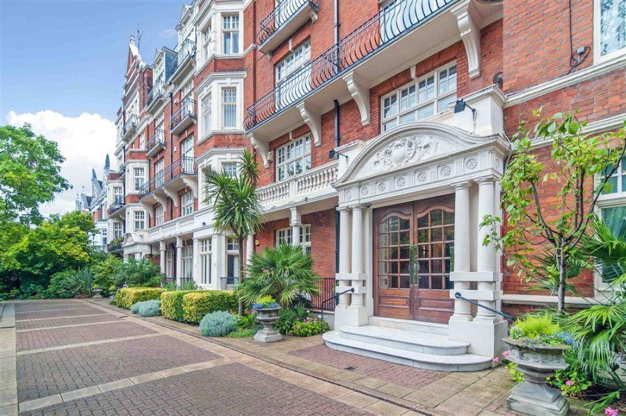 Vale Court, Maida Vale W9 4 bed flat £5,958 pcm (£1,375 pw)
