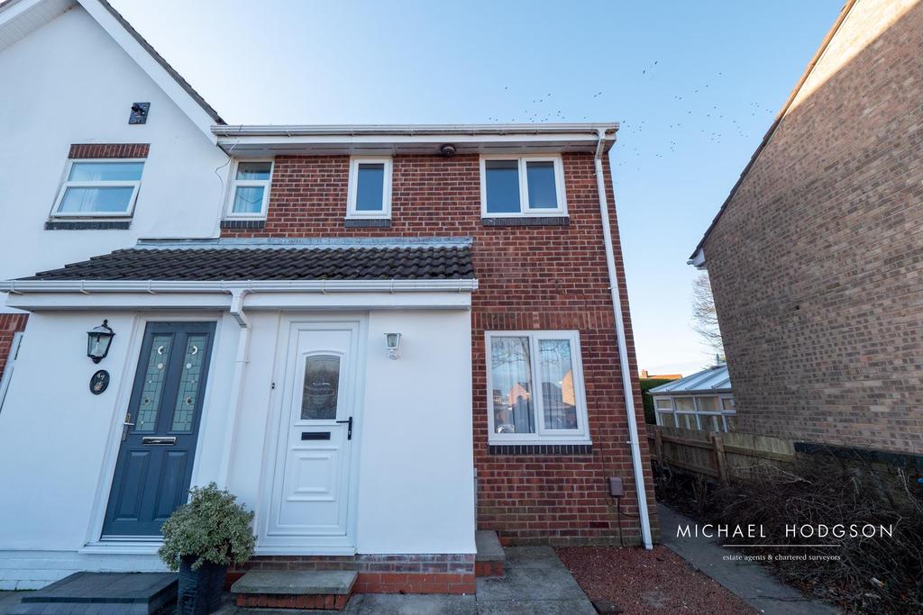Maling Park, South Hylton, Sunderland 2 bed terraced house £595 pcm