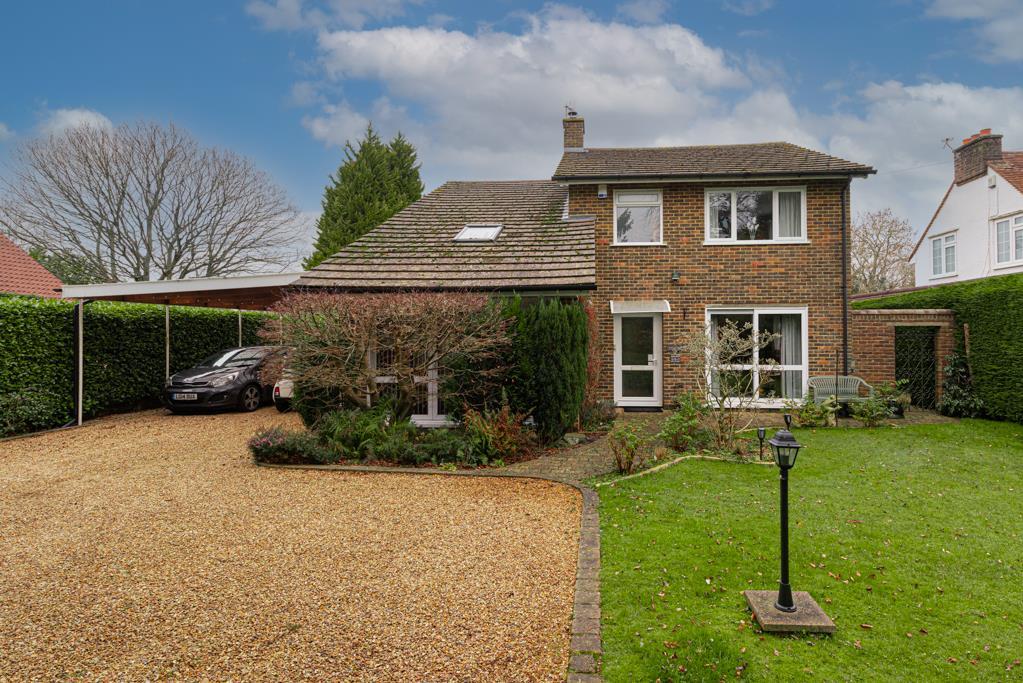 Green Lane, Lower Kingswood, Tadworth 4 bed detached house £1,000,000